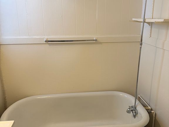 4th image of 3214 Hanover Ave APT C