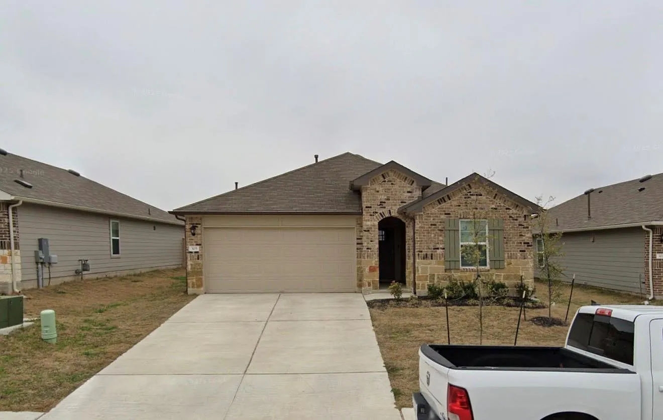 4 bed, 2.0 bath, 1685 sqft, $2,250 — Photo 1