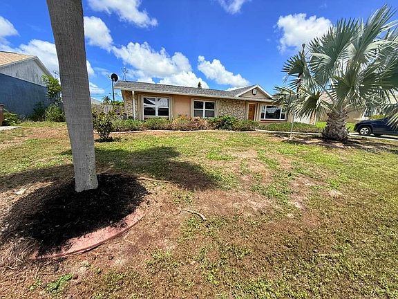 3rd image of 4418 SW 1ST AVENUE