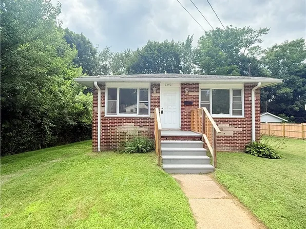 1342 S Hawkins Ave, Akron, OH 44320