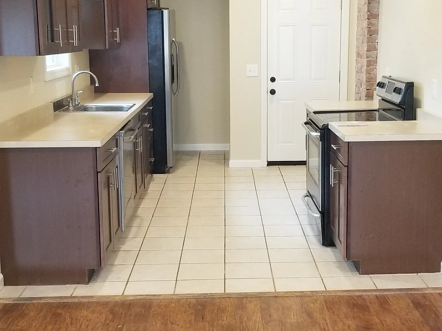 3 bed, 1400 sqft, $1,700 — Photo 3