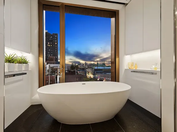 551 West 21st Street image 12 of 20