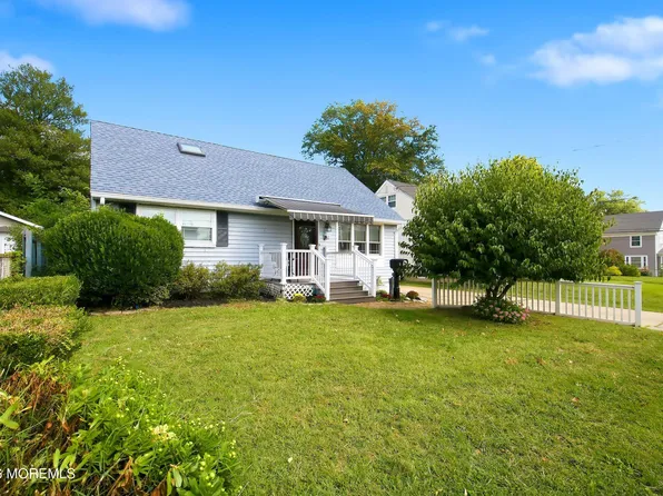 15 Washington Avenue, Leonardo, NJ 07737