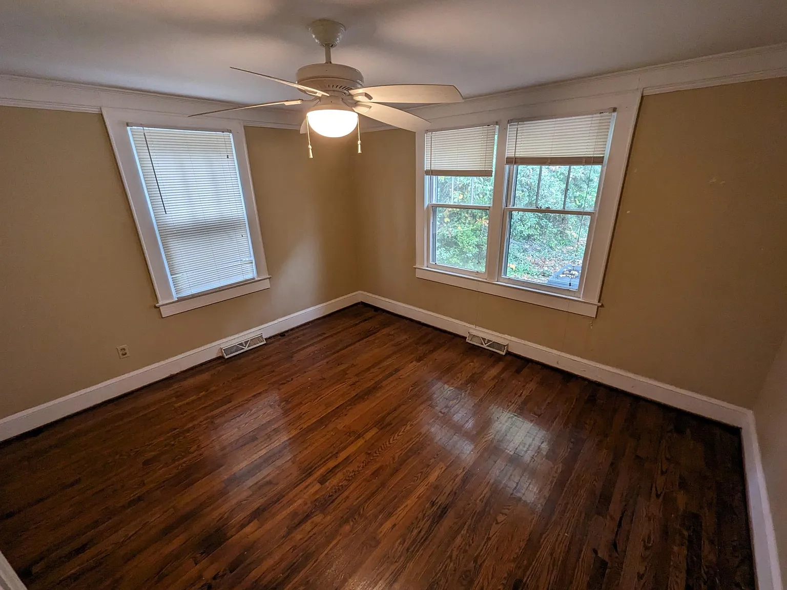 302 W Fredericks Street — Photo 4