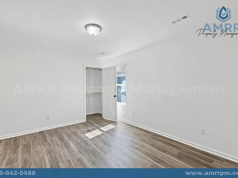 313 Foliage St — Photo 11
