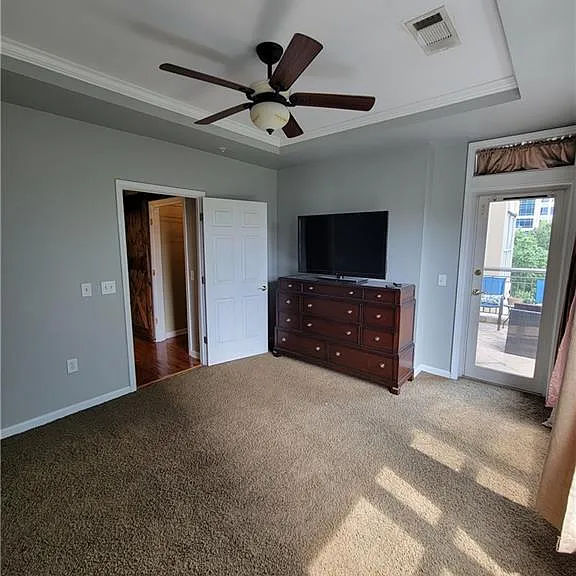 3334 Peachtree Rd NE #404 — Photo 36