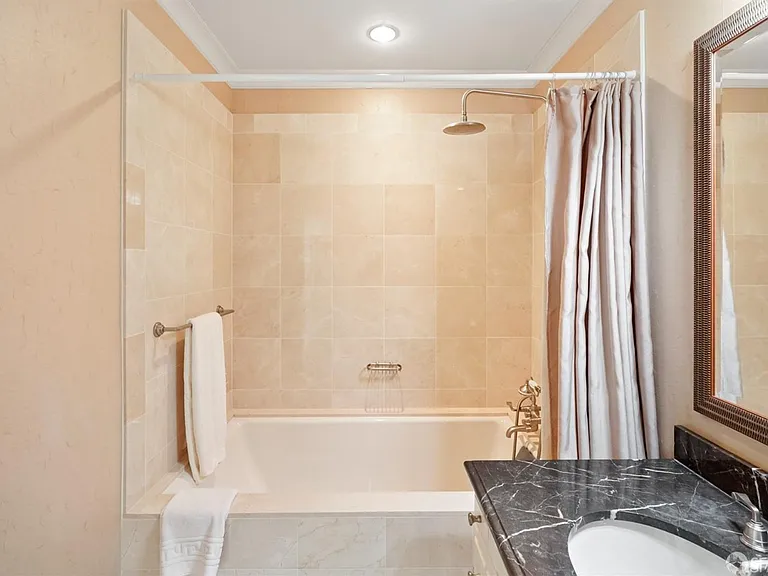 690 Market St #2202 — Photo 17