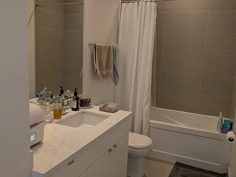 111 Saint Clair Ave W — Photo 6