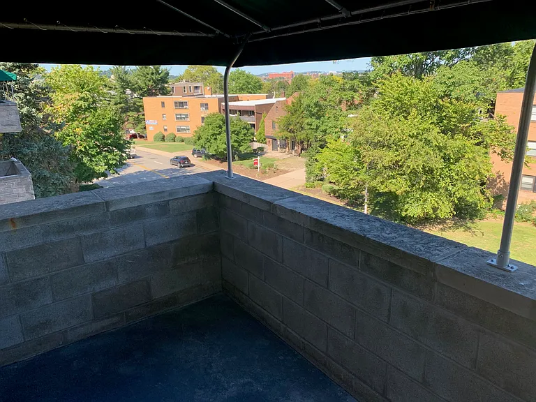 Royal Gardens Apartments — Photo 111