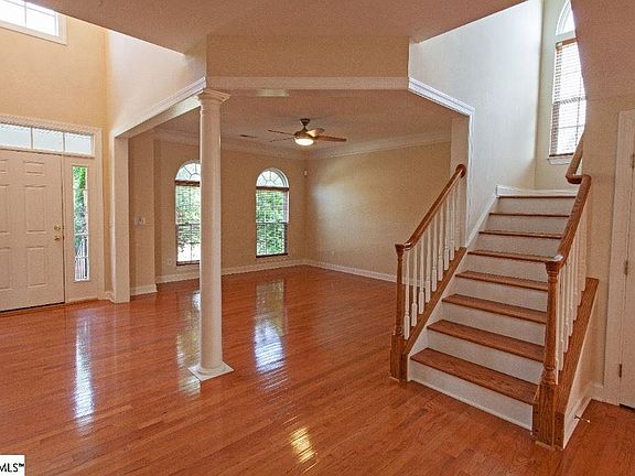 2nd image of 9 Glengrove Dr