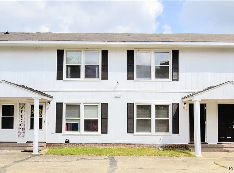 6637 Abbey Ln — Photo 1