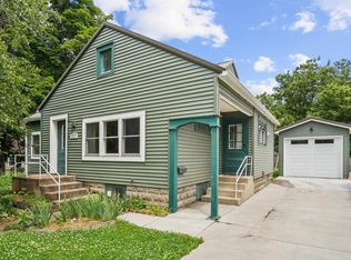 2210 Tremont St, Cedar Falls, IA 50613