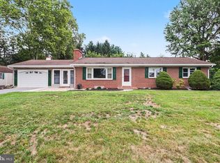 11 W Larch St, Annville, PA 17003