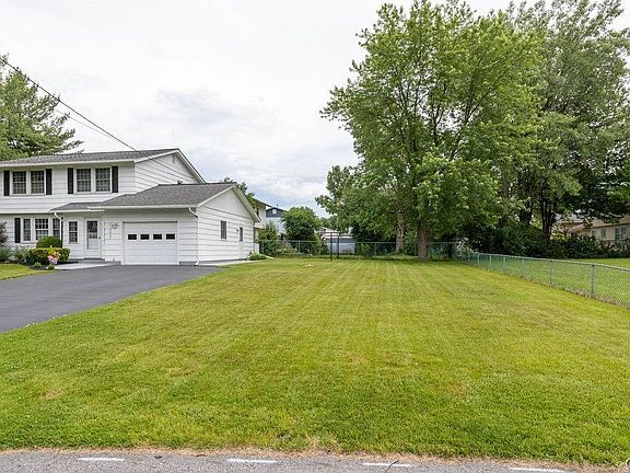 3rd image of 6960 Thomas Dr