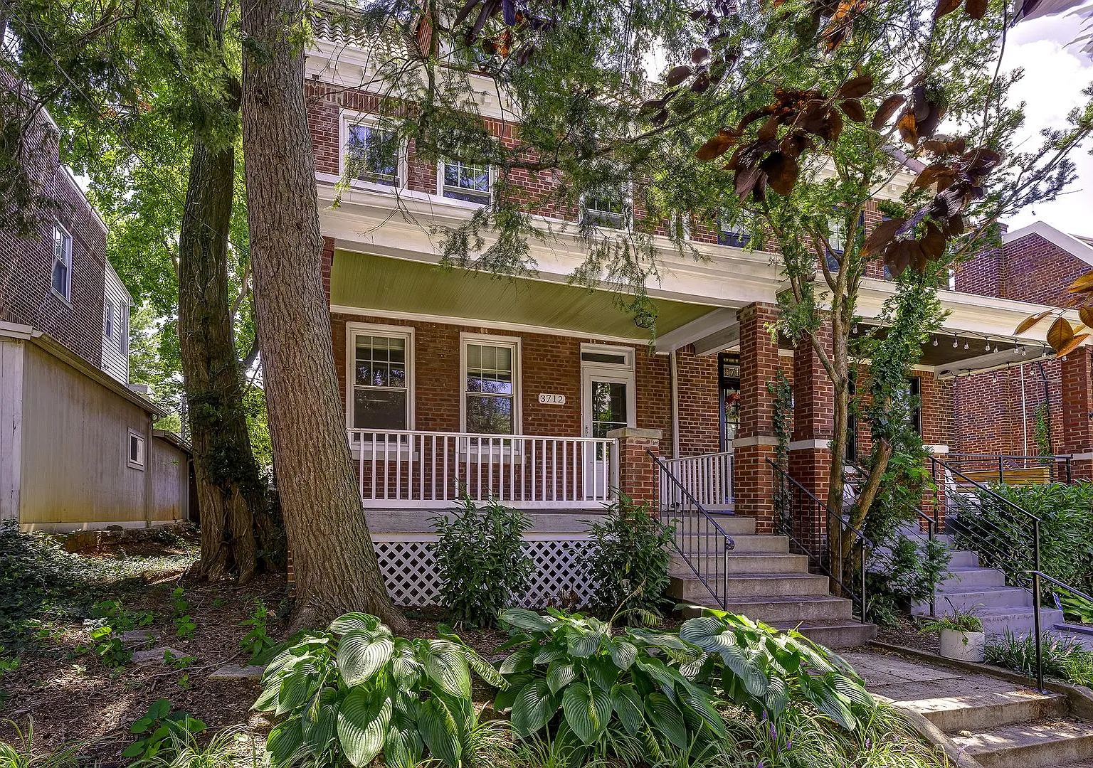 Wonderful 4 BR 2.5 Bath house in Cathedral Heights — Photo 3