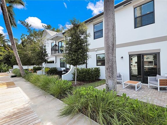 4th image of 4430 sw 32nd avenue E 32nd Avenue 32nd Avenue #25