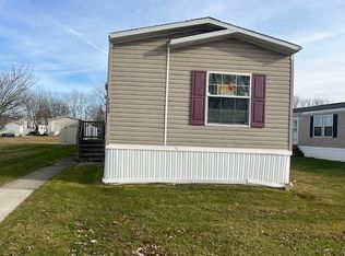 4463 Rainbow Ln #137, Flint, MI 48507