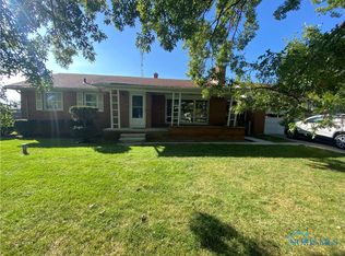 5817 Neill Ave, Walbridge, OH 43465
