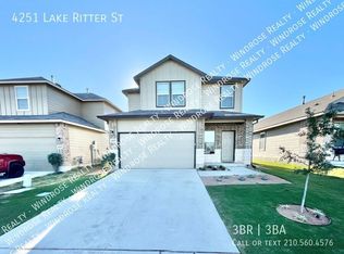 4251 Lake Ritter St, Saint Hedwig, TX 78152