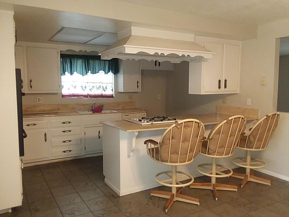 2nd image of 40841 Lela May Ave