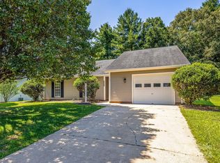 438 Glensprings Dr, Fletcher, NC 28732