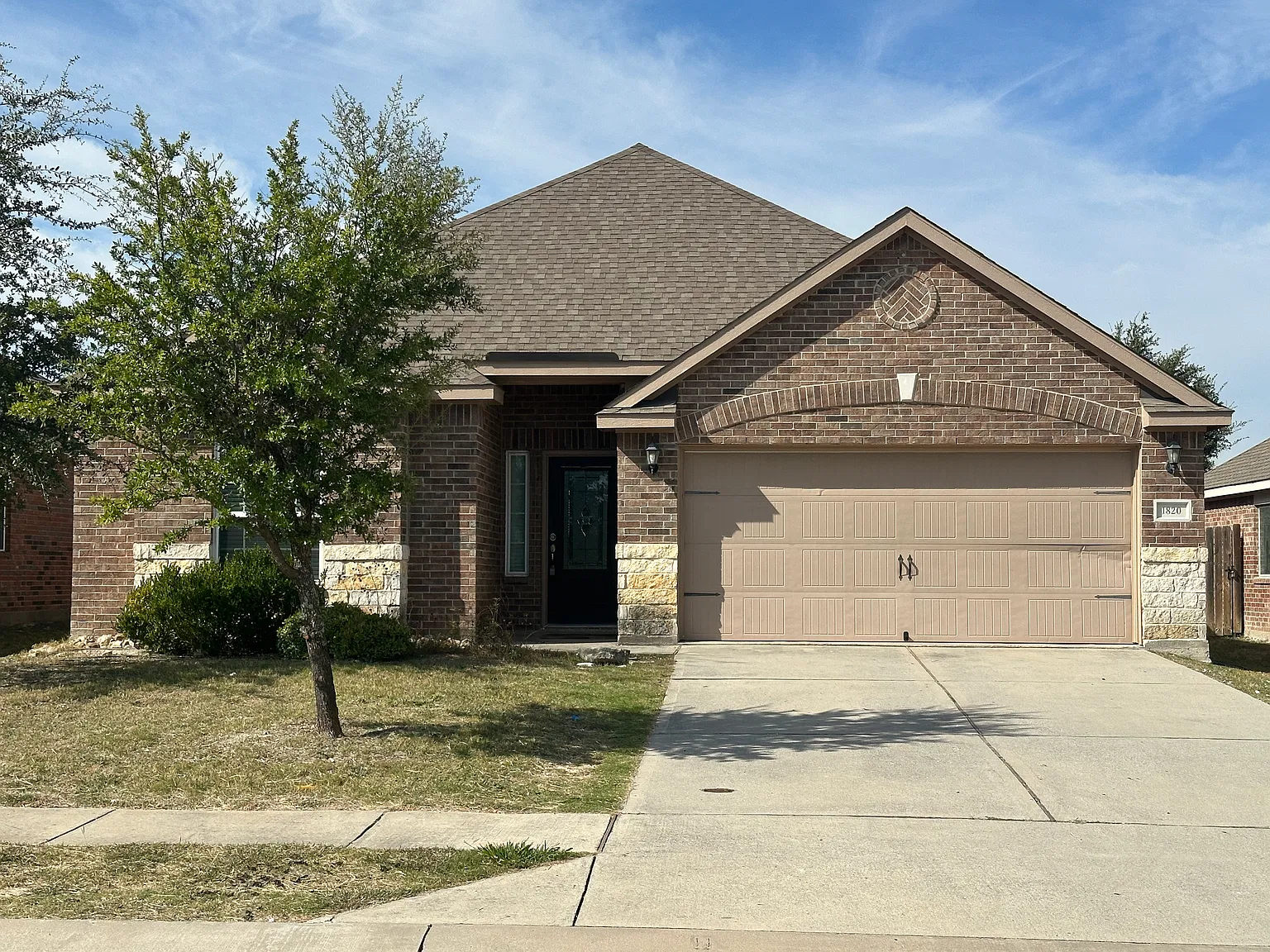 3 bed, 1742 sqft, $2,000 — Photo 1