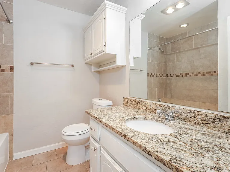 1112 Briar Bend Trl — Photo 14