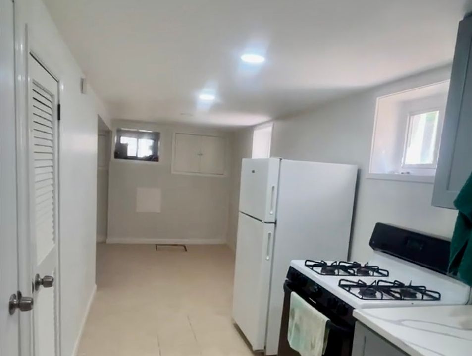 2nd image of 148 E 38th St #1F
