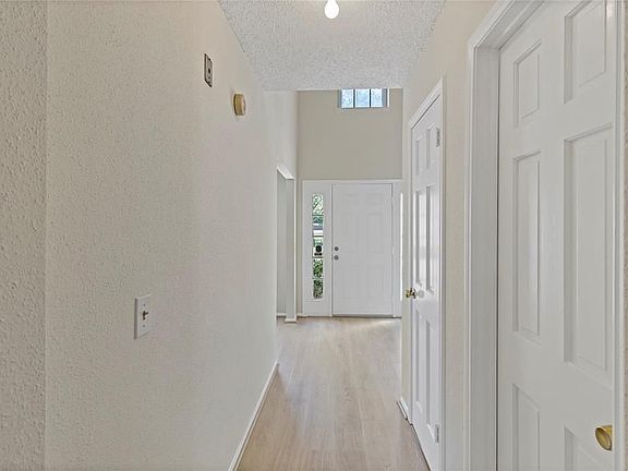 5th image of 3238 Lakefield Way