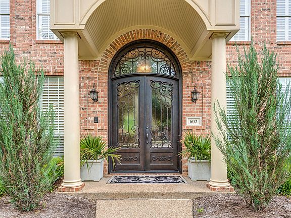 602 Potomac Pl Southlake TX-print-011-11-PotomacSouthlakeTexasTrueHomes-4200x2804-300dpi.jpg