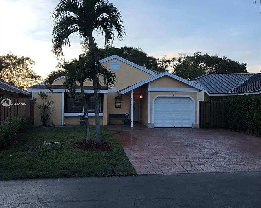 1st image of 10818 SW 148th Avenue Dr