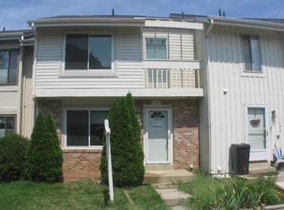 13353 Fones Pl, Herndon, VA 20170