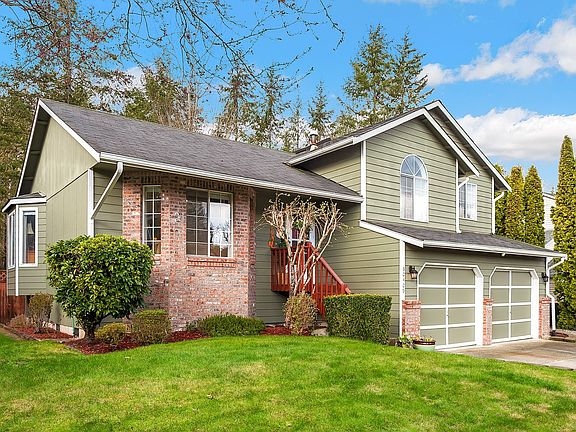 3rd image of 30409 Blaine Ave