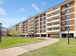 6400 York Ave S APT 417, Edina, MN 55435