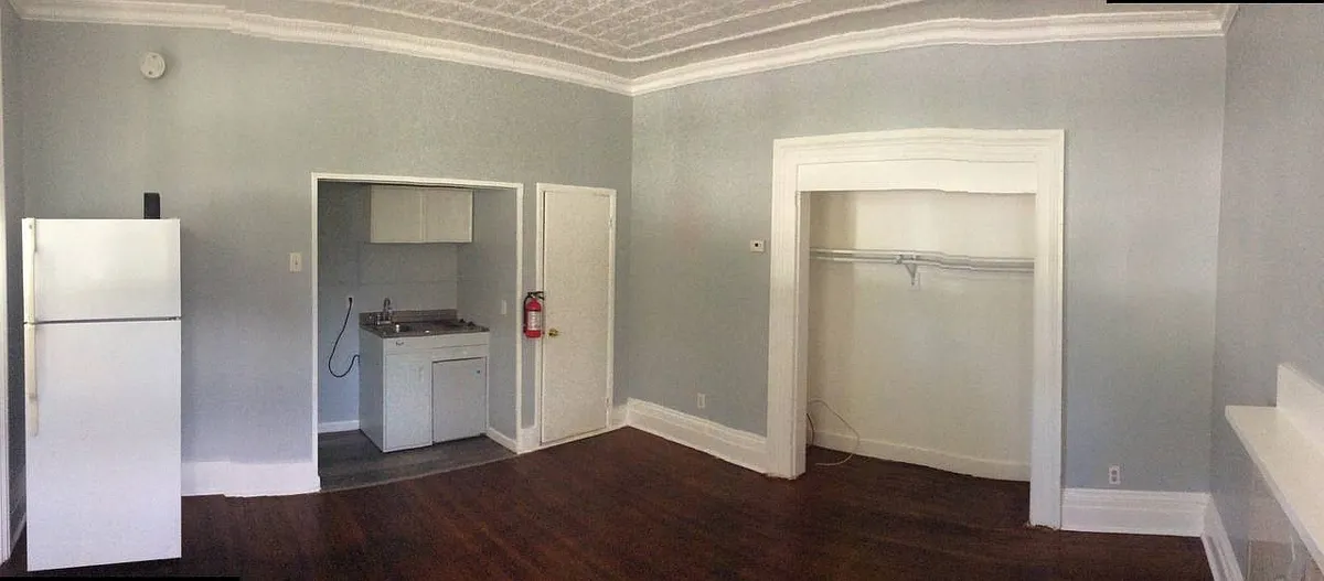 Building Photo - 82 E Main St #2