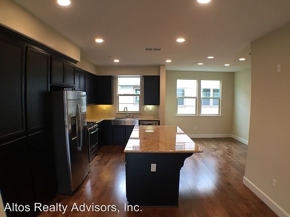 4th image of 3143 Via Siena Pl