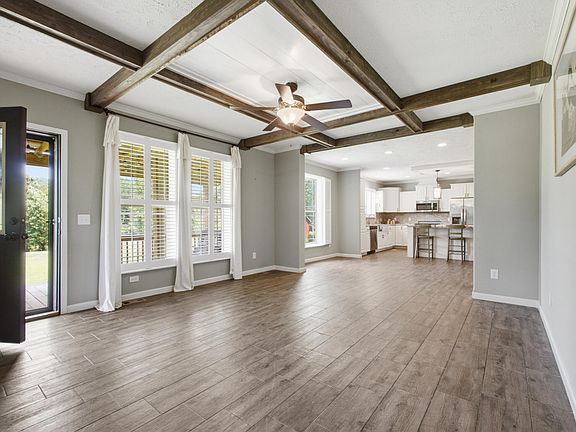 3rd image of 127 Narramore Ln