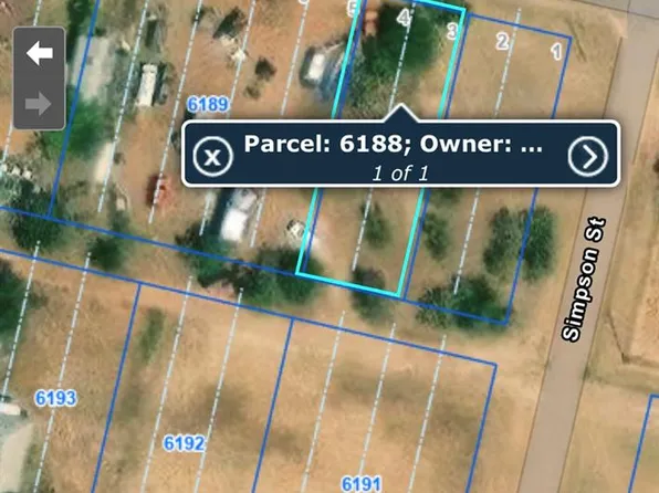 403 E 7th St, Quanah, TX 79252