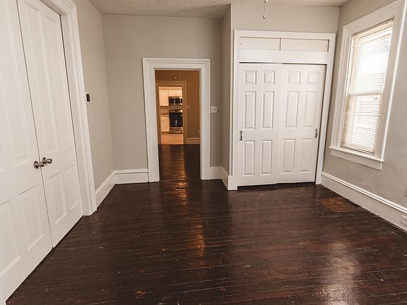 4th image of 1950 W 45th St #1