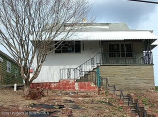 190 Fallbrook St, Carbondale, PA 18407
