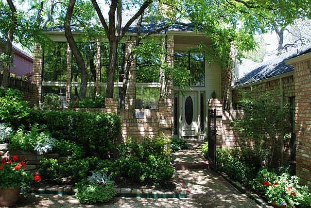 1st image of 6904 Hillpark Dr