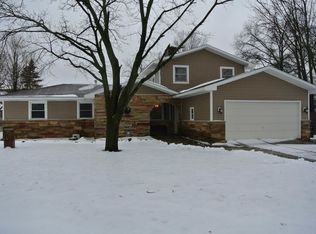 54757 Fir Rd, Mishawaka, IN 46545