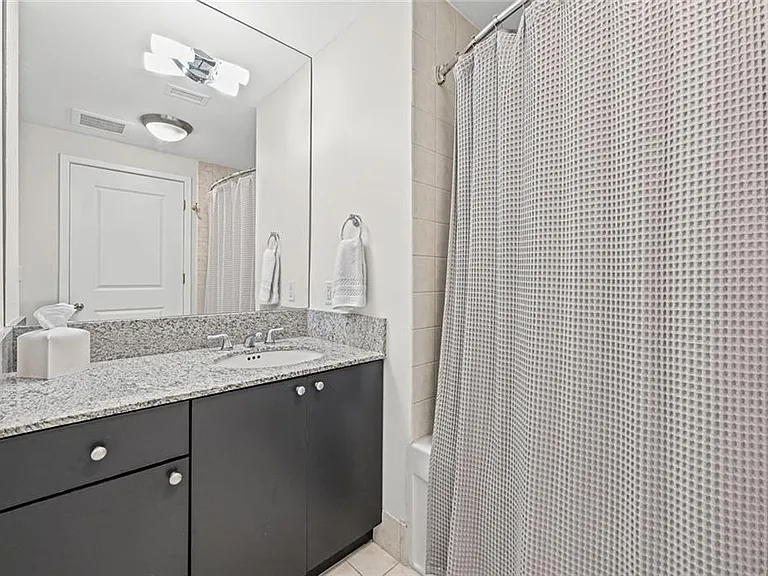 3338 Peachtree Rd NE #1105 — Photo 16