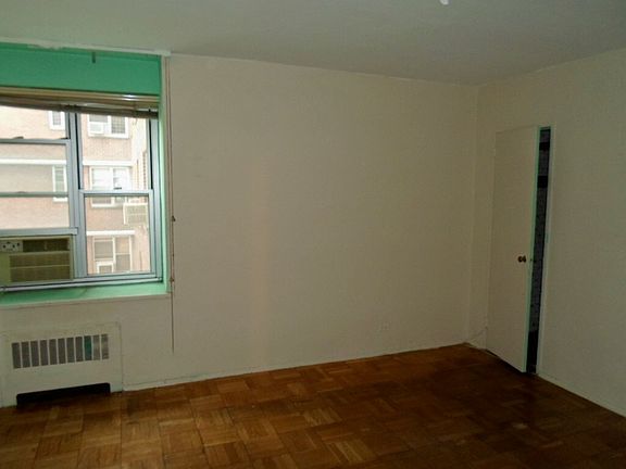 5th image of 570 Grand St #L1504