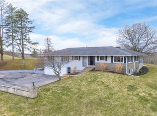 165 Burnham Hts, Palmyra, NY 14522