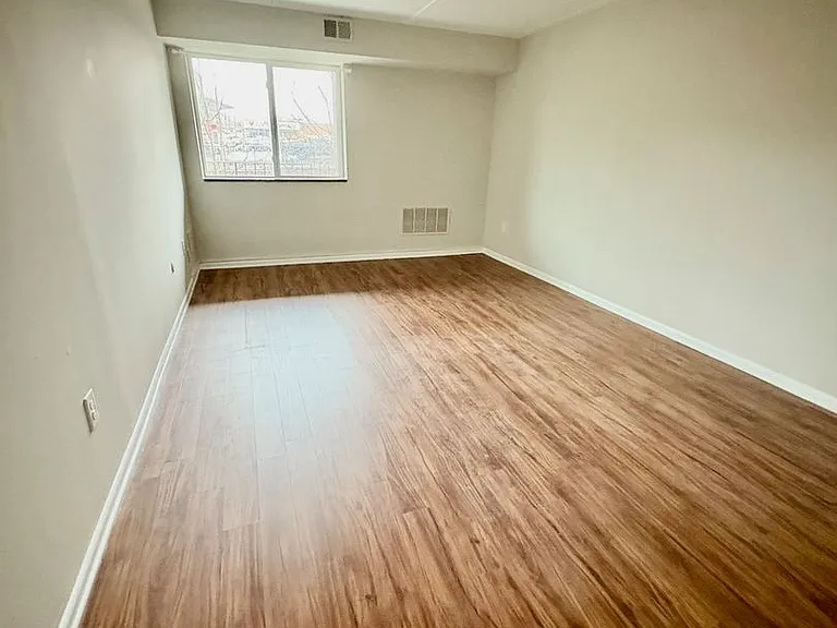 1 Stoneybrook Ln — Photo 15