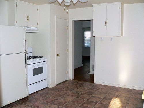 4th image of 826 Cherrywood Ct