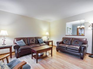 2 Mar Pat Dr, Wentzville, MO 63385