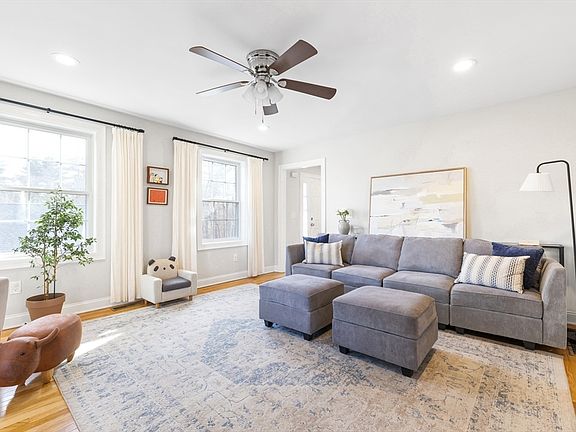 5th image of 6 Pine Hill Way #B