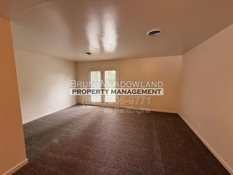 9116 Parktop Ln #B — Photo 9
